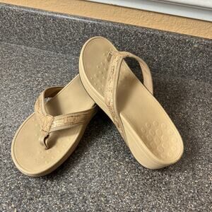 Vionic Women's 8 Tan Synthetic Slip On Thong Summer Comfort Casual Sandals Wedge